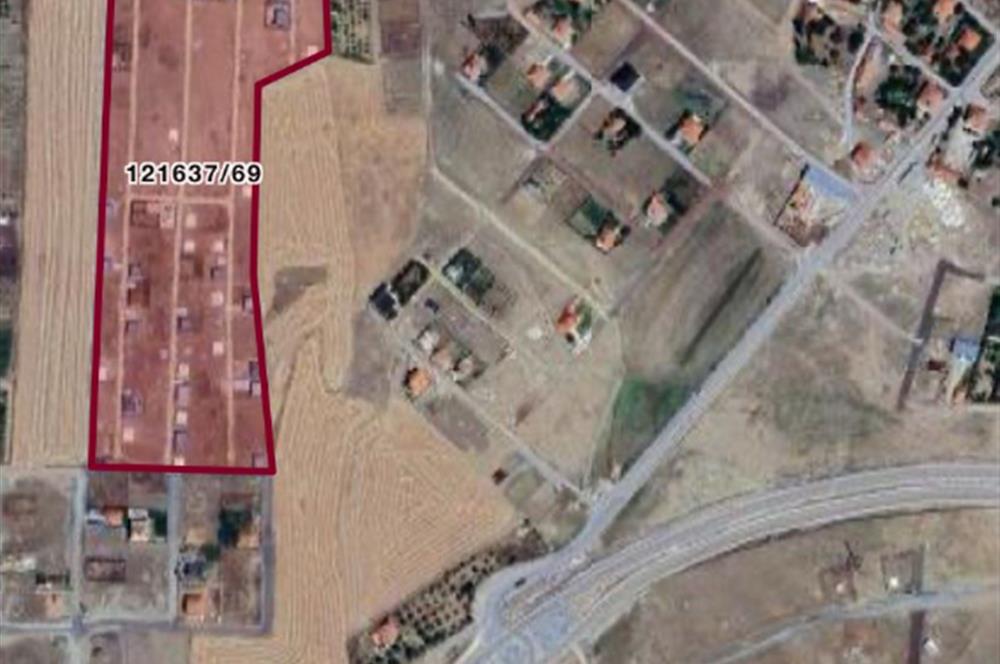 OYACA'DA MERKEZ'E YAKIN SİTE İÇERİSİNDE SATILIK HOBİ BAHÇESİ