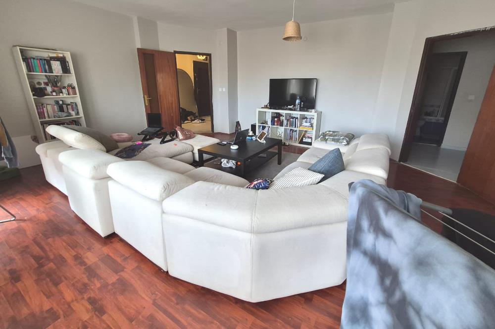 SARIYER YENİ UYUM'DA SİTE GİRİŞİNE YAKIN SATILIK 3+1 DAİRE