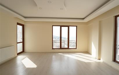 C21 Cius; Hisarda Körfez Manzaralı 3 Cepheli Kiralık Daire