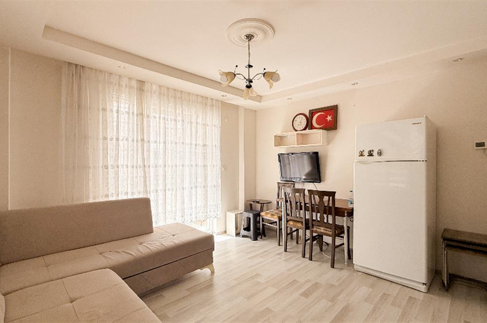 ALTIEYLÜL FEN LİSESİ YANI SATILIK 1+1