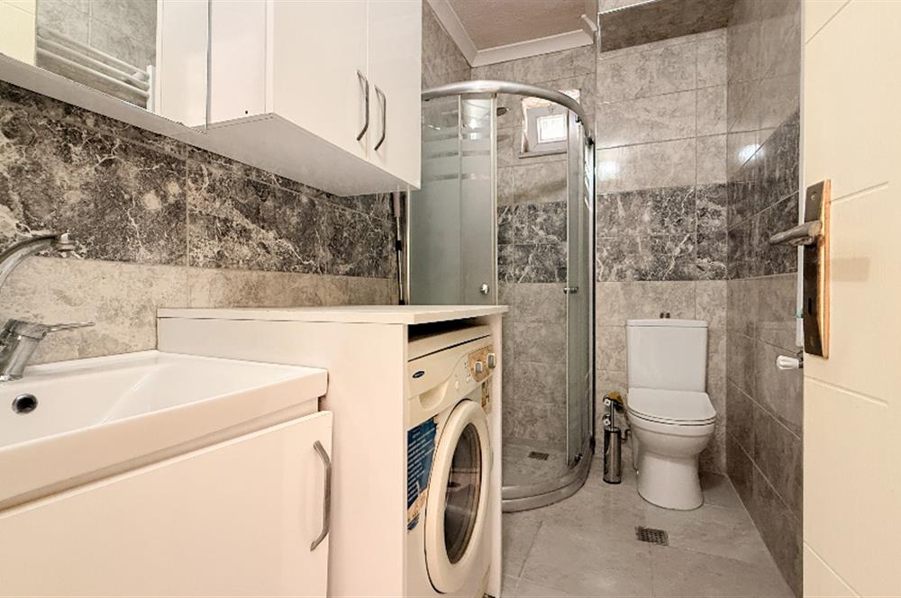 ALTIEYLÜL FEN LİSESİ YANI SATILIK 1+1