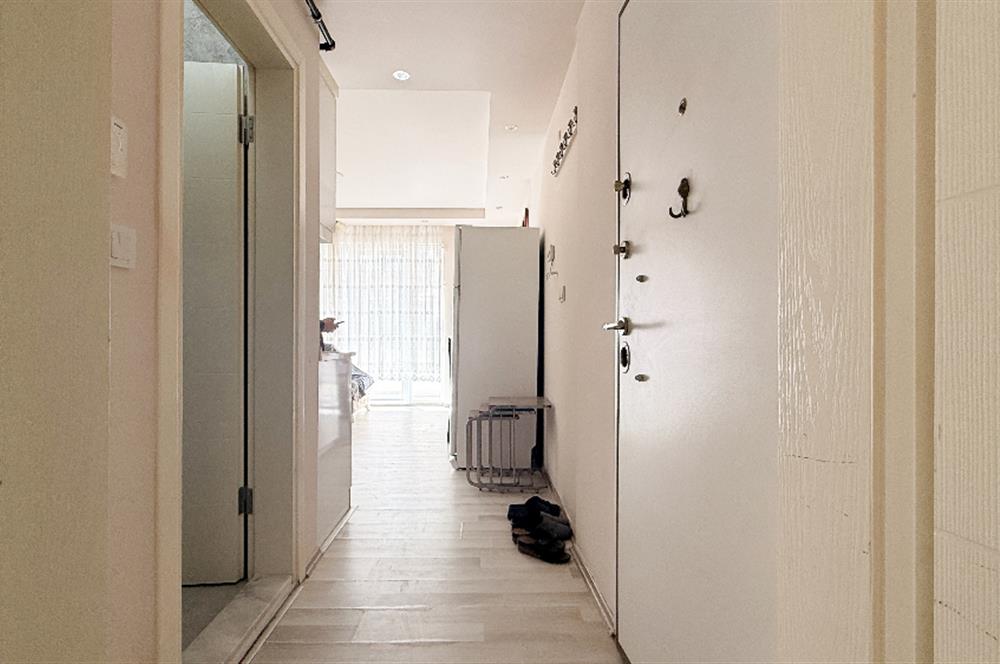 ALTIEYLÜL FEN LİSESİ YANI SATILIK 1+1