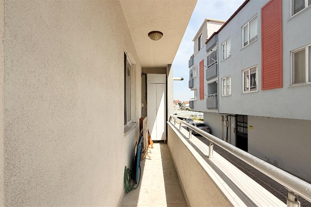 ALTIEYLÜL FEN LİSESİ YANI SATILIK 1+1