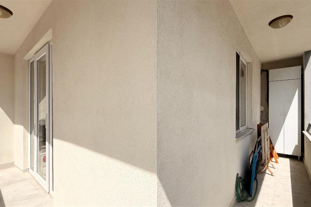 ALTIEYLÜL FEN LİSESİ YANI SATILIK 1+1