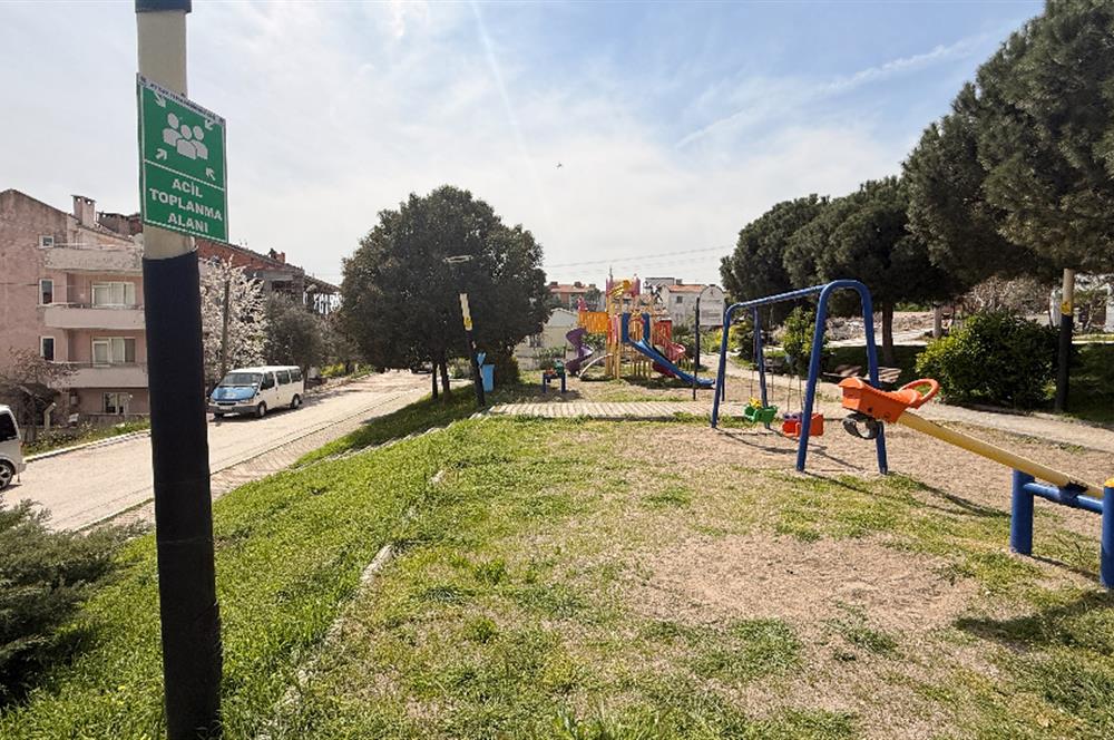 ALTIEYLÜL FEN LİSESİ YANI SATILIK 1+1