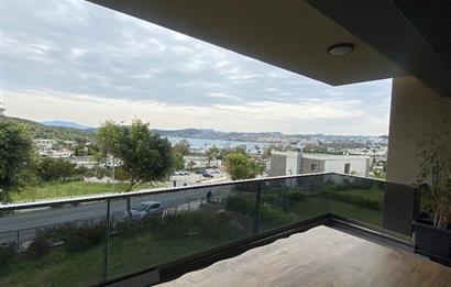 Bardakçı Yüzme Havuzlu Site de Manzaralı Satılık 2+1 Daire 