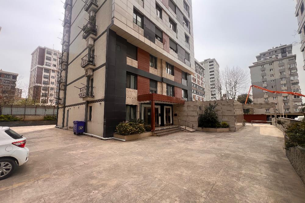 GÖZTEPE İSTASYON CADDESİNDE SATILIK 3+1 DAİRE