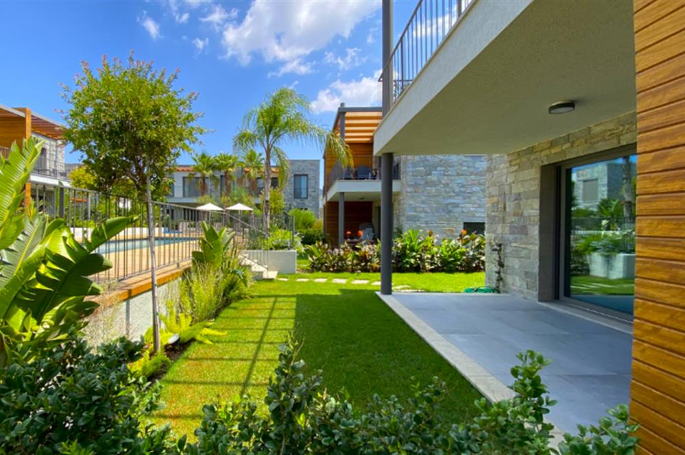 BODRUM KONACIK AVENUE KARŞISI KİRALIK 2+1 BAHÇE KATI