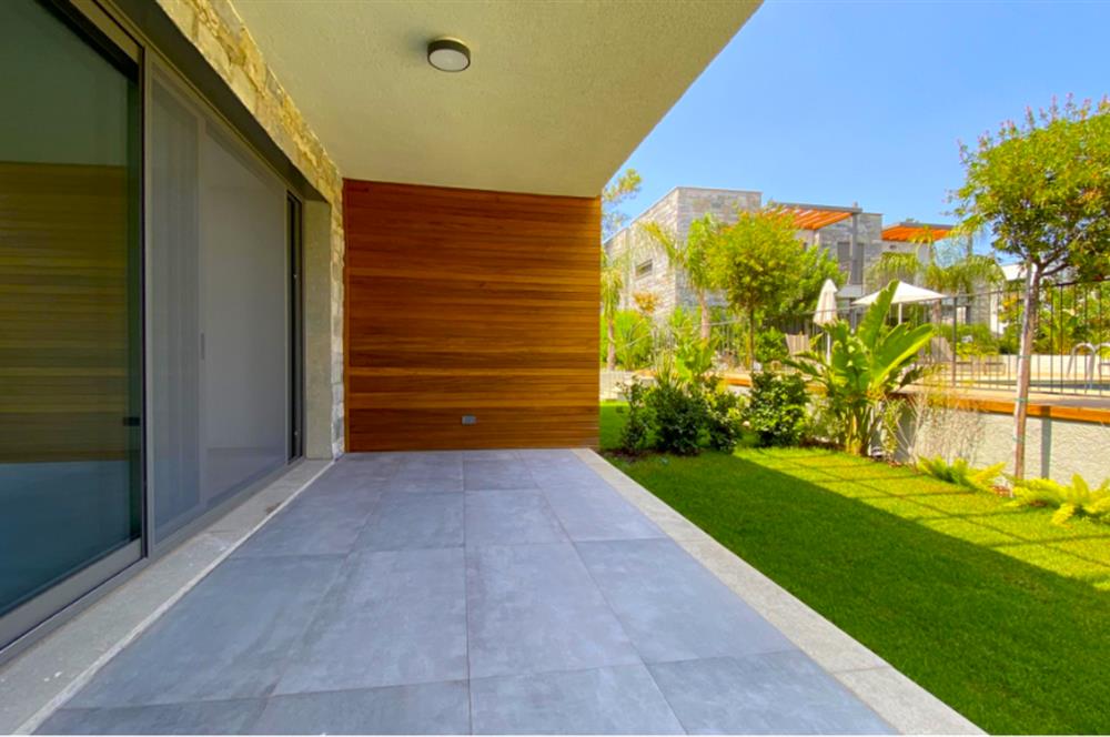 BODRUM KONACIK AVENUE KARŞISI KİRALIK 2+1 BAHÇE KATI