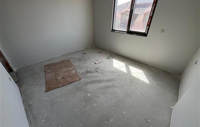 ÇINAR'DA AYRI MUTFAKLI,KÖŞE 3.KAT LÜX 2+1