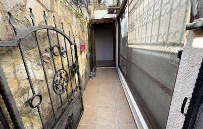 Bodrum Yokuşbaşı'nda Yeni Tadilatlı Kiralık Bahçeli 1+1 Daire