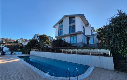 3+1 Panoramik Deniz Manzaralı, Havuz Cepheli Bahçe Dubleksi