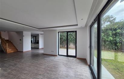 3+1 Panoramik Deniz Manzaralı, Havuz Cepheli Bahçe Dubleksi