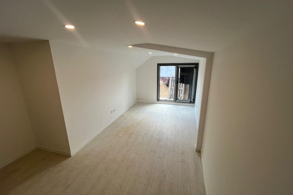 Beşiktaş Merkezde Tüm Sosyal Olanaklara Komşu 4+1 Çatı Dubleksi