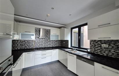 3+1 Panoramik Deniz Manzaralı, Havuz Cepheli Bahçe Dubleksi