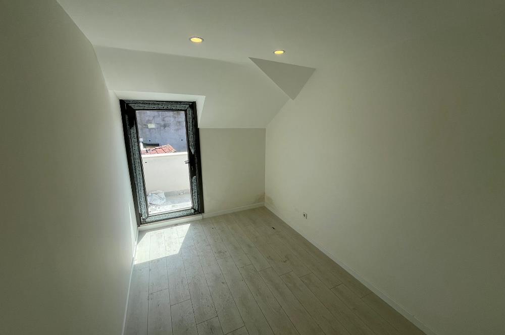 Beşiktaş Merkezde Tüm Sosyal Olanaklara Komşu 4+1 Çatı Dubleksi