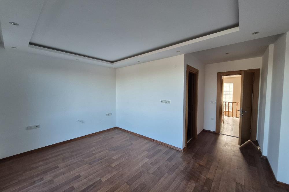 3+1 Panoramik Deniz Manzaralı, Havuz Cepheli Bahçe Dubleksi