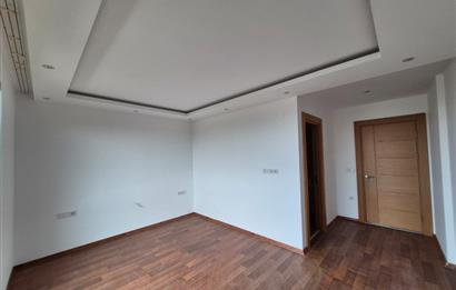 3+1 Panoramik Deniz Manzaralı, Havuz Cepheli Bahçe Dubleksi