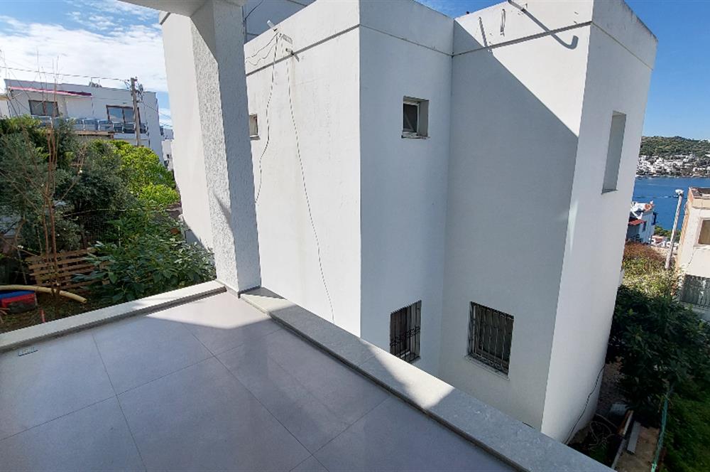 Bodrum-Türkbükü kısmi deniz manzaralı eşyalı kiralık daireler