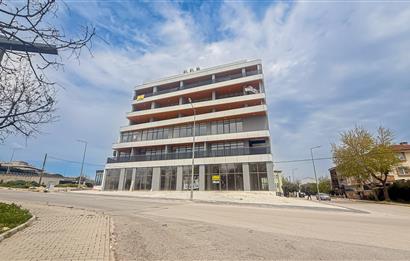 Balıkesir'de Ticaretin Merkezinde 46Mt Cepheli,Prestijli Kiralık