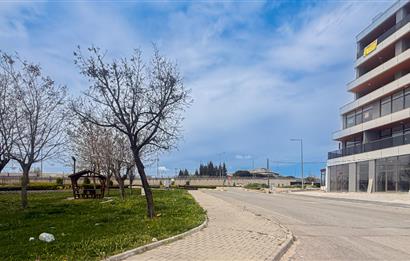 Balıkesir'de Ticaretin Merkezinde 46Mt Cepheli,Prestijli Kiralık