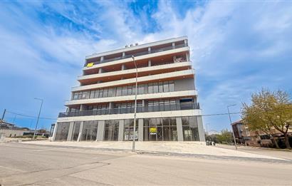 Balıkesir'de Ticaretin Merkezinde 46Mt Cepheli,Prestijli Kiralık