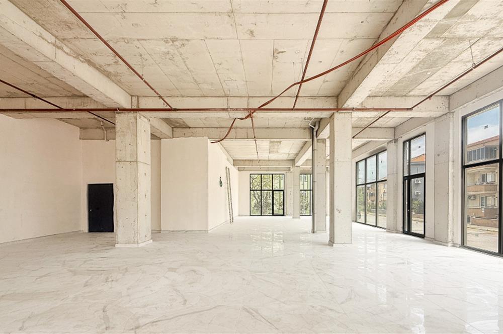 Balıkesir'de Ticaretin Merkezinde 46Mt Cepheli,Prestijli Kiralık
