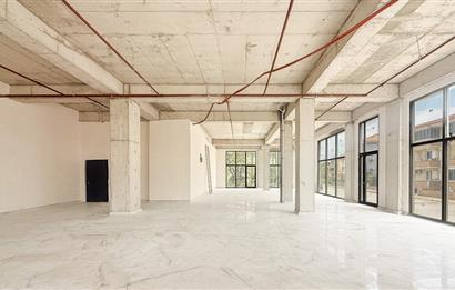 Balıkesir'de Ticaretin Merkezinde 46Mt Cepheli,Prestijli Kiralık