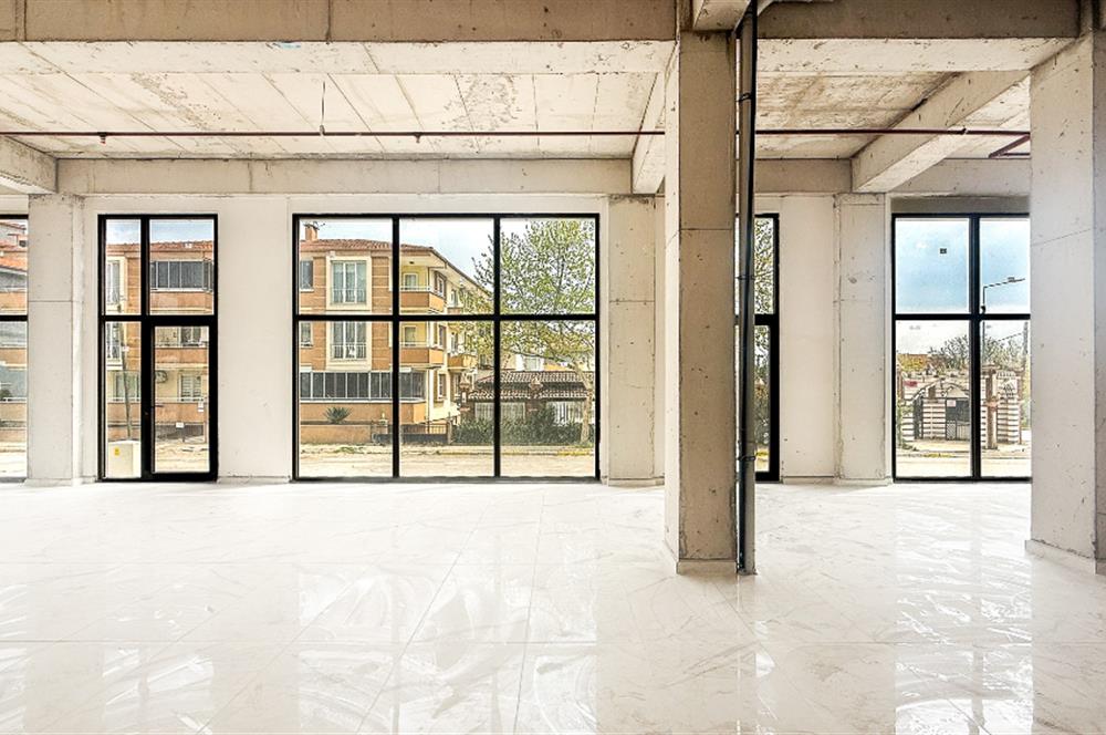 Balıkesir'de Ticaretin Merkezinde 46Mt Cepheli,Prestijli Kiralık