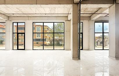 Balıkesir'de Ticaretin Merkezinde 46Mt Cepheli,Prestijli Kiralık