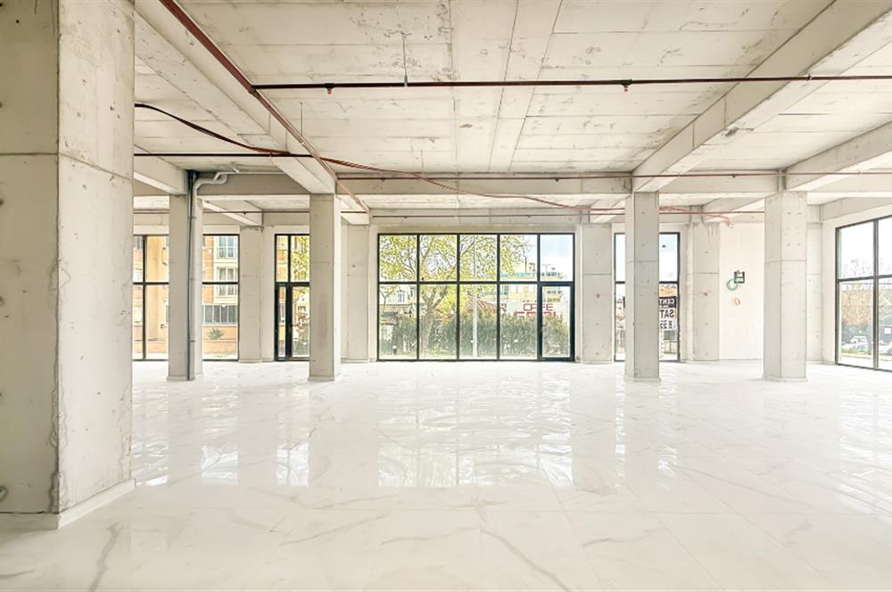 Balıkesir'de Ticaretin Merkezinde 46Mt Cepheli,Prestijli Kiralık