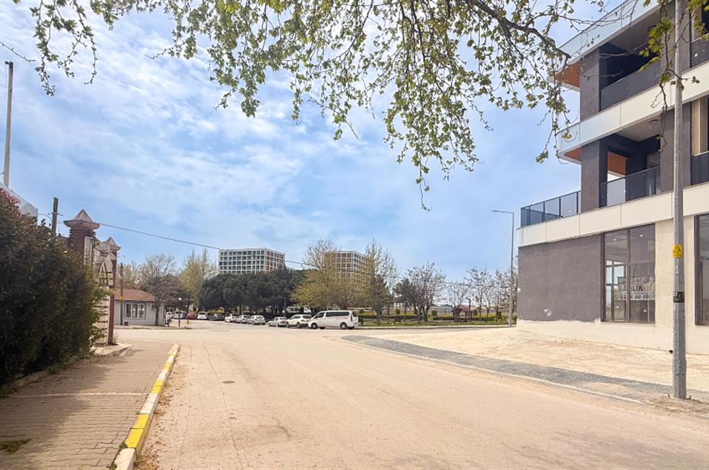 Balıkesir'de Ticaretin Merkezinde 46Mt Cepheli,Prestijli Kiralık