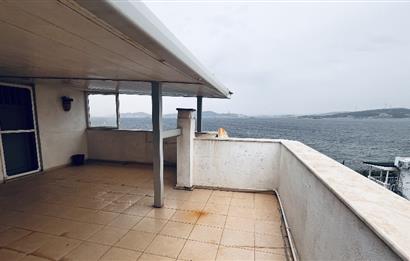 Yeni Foça Petra Koyu'nda Deniz Manzaralı Kiralık 3+1 Villa