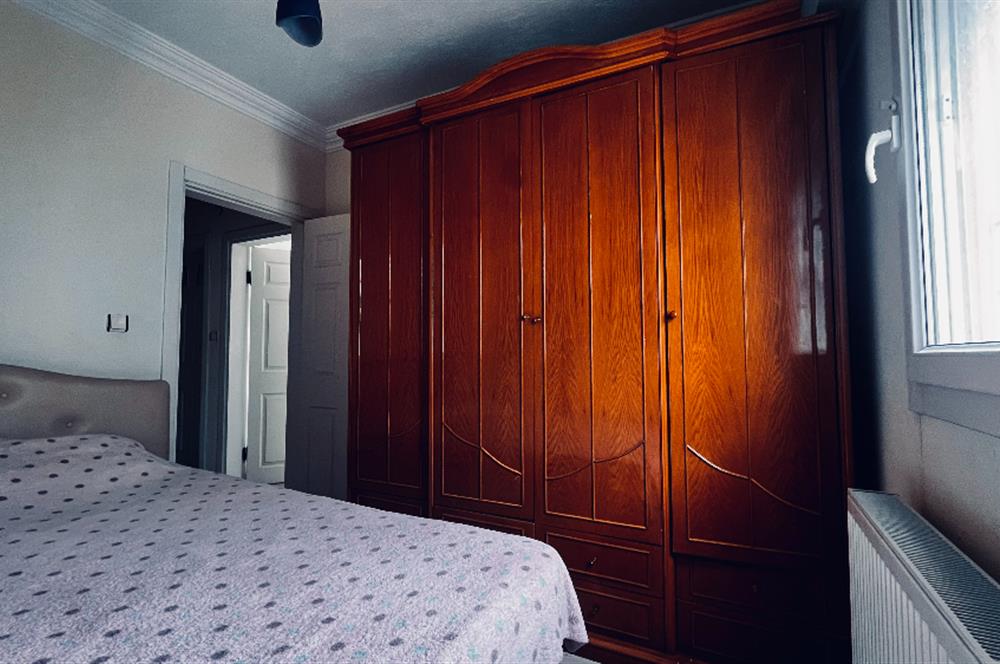 Yeni Foça Petra Koyu'nda Deniz Manzaralı Kiralık 3+1 Villa