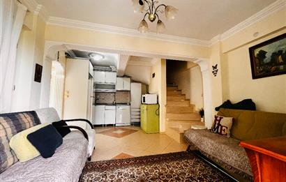Yeni Foça Petra Koyu'nda Deniz Manzaralı Kiralık 3+1 Villa