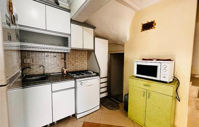 Yeni Foça Petra Koyu'nda Deniz Manzaralı Kiralık 3+1 Villa