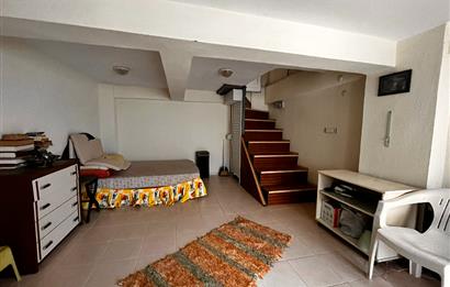 Yeni Foça Petra Koyu'nda Deniz Manzaralı Kiralık 3+1 Villa