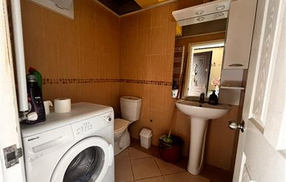 Yeni Foça Petra Koyu'nda Deniz Manzaralı Kiralık 3+1 Villa