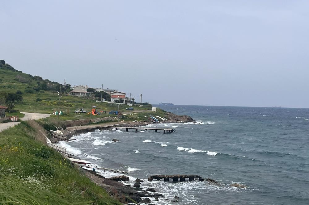 Yeni Foça Petra Koyu'nda Deniz Manzaralı Kiralık 3+1 Villa