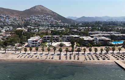 Denize Sıfır Havuzlu Site İçinde Kum Plaj Kullanımlı Kiralık Deniz Manzaralı Bahçe Katı Eşyalı Daire