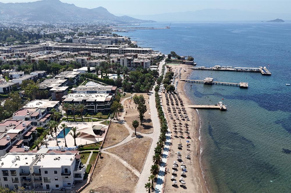 Denize Sıfır Havuzlu Site İçinde Kum Plaj Kullanımlı Kiralık Deniz Manzaralı Bahçe Katı Eşyalı Daire