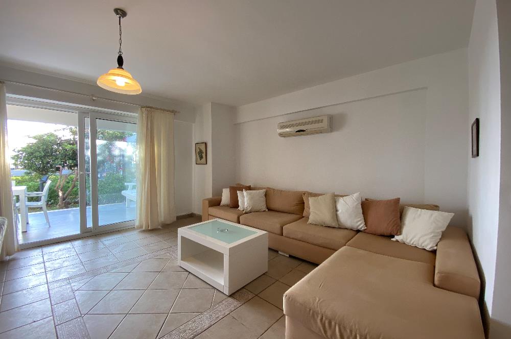 Denize Sıfır Havuzlu Site İçinde Kum Plaj Kullanımlı Kiralık Deniz Manzaralı Bahçe Katı Eşyalı Daire