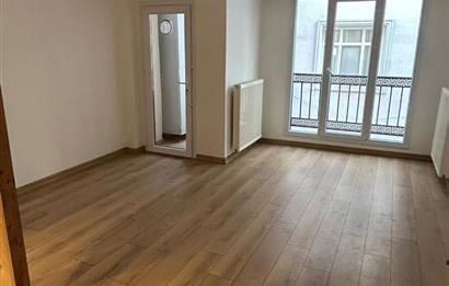 C21 NEXAR'DAN YEŞİLOVADA METROBÜSE YAKIN KREDİYE UYGUN 2+1DAİRE