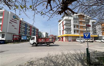 PLEVNE MAH ÖĞRETMEN EVİ KARŞISI SATILIK ARA KAT EŞYALI 1+1 DAİRE