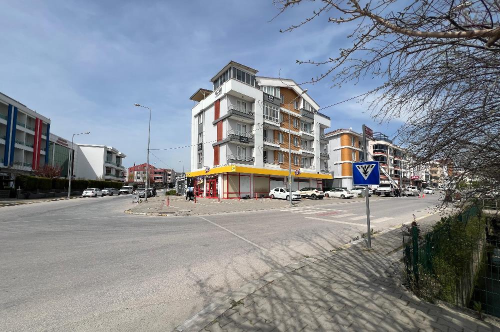 PLEVNE MAH ÖĞRETMEN EVİ KARŞISI SATILIK ARA KAT EŞYALI 1+1 DAİRE