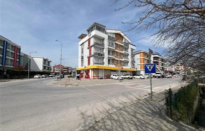 PLEVNE MAH ÖĞRETMEN EVİ KARŞISI SATILIK ARA KAT EŞYALI 1+1 DAİRE