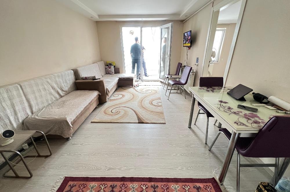 PLEVNE MAH ÖĞRETMEN EVİ KARŞISI SATILIK ARA KAT EŞYALI 1+1 DAİRE