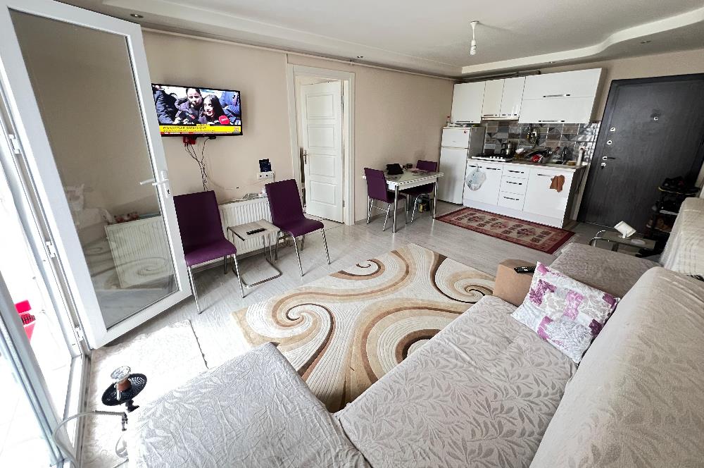 PLEVNE MAH ÖĞRETMEN EVİ KARŞISI SATILIK ARA KAT EŞYALI 1+1 DAİRE