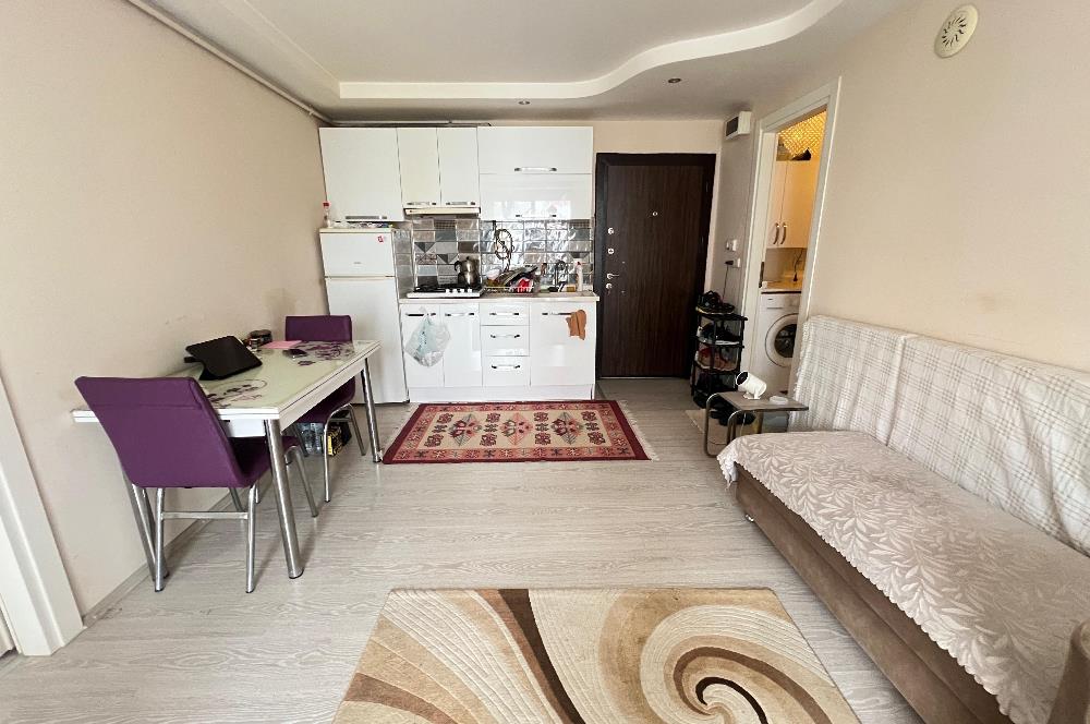 PLEVNE MAH ÖĞRETMEN EVİ KARŞISI SATILIK ARA KAT EŞYALI 1+1 DAİRE