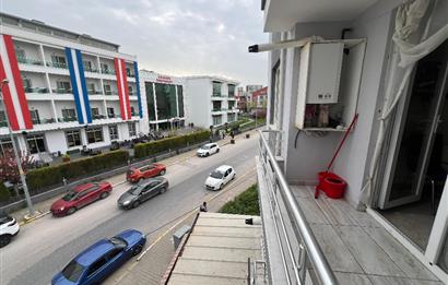 PLEVNE MAH ÖĞRETMEN EVİ KARŞISI SATILIK ARA KAT EŞYALI 1+1 DAİRE